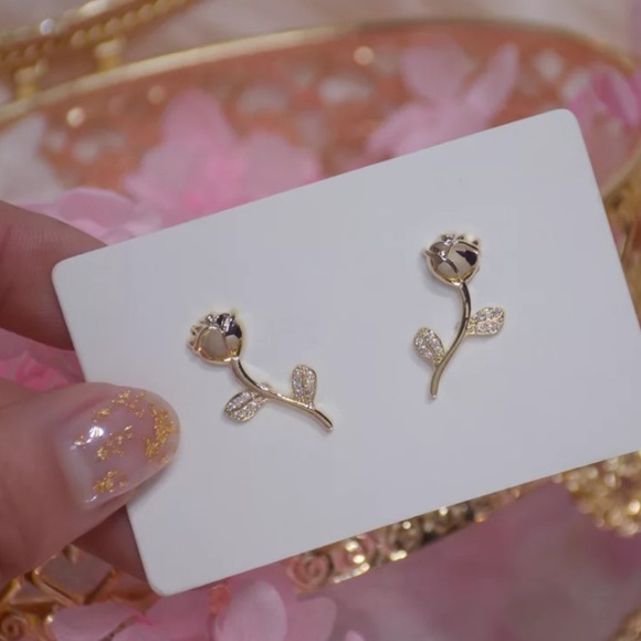 🥀Gold plated earrings rose earrings stud earrings - Picture 6 of 6